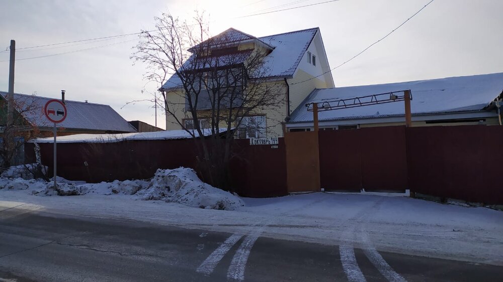 поселок городского типа Белоярский, ул. Красный октябрь, 144 (городской округ Белоярский) - фото дома (1)