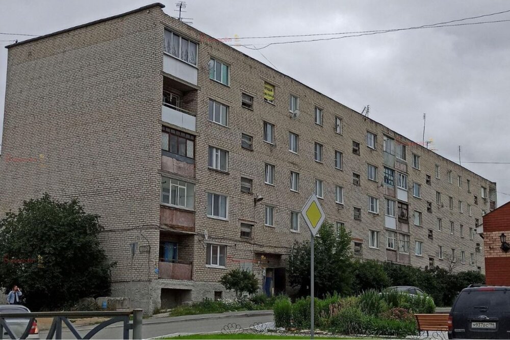 поселок городского типа Белоярский, ул. Юбилейная, 35 (городской округ Белоярский) - фото комнаты (2)