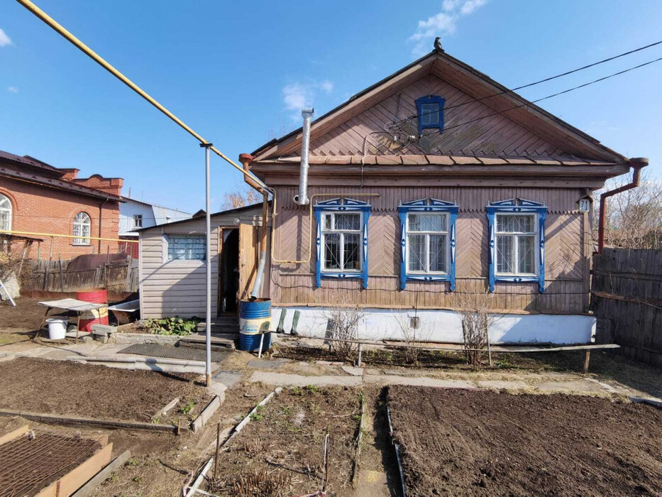 Батареи в подполье деревянного дома