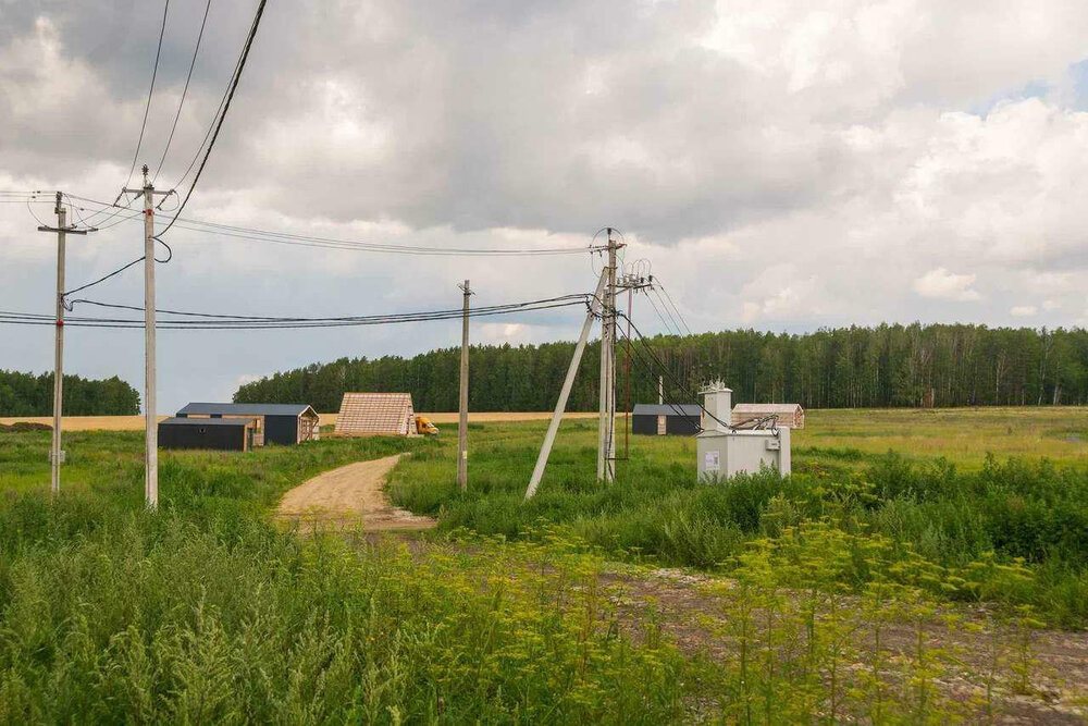 п. Октябрьский (г.о. Сысертский), ул. Гагарина, 1А (городской округ Сысертский) - фото земельного участка (1)