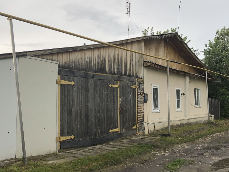 г. Арамиль, ул. Щорса, 98 (городской округ Арамильский) - фото дома (2)