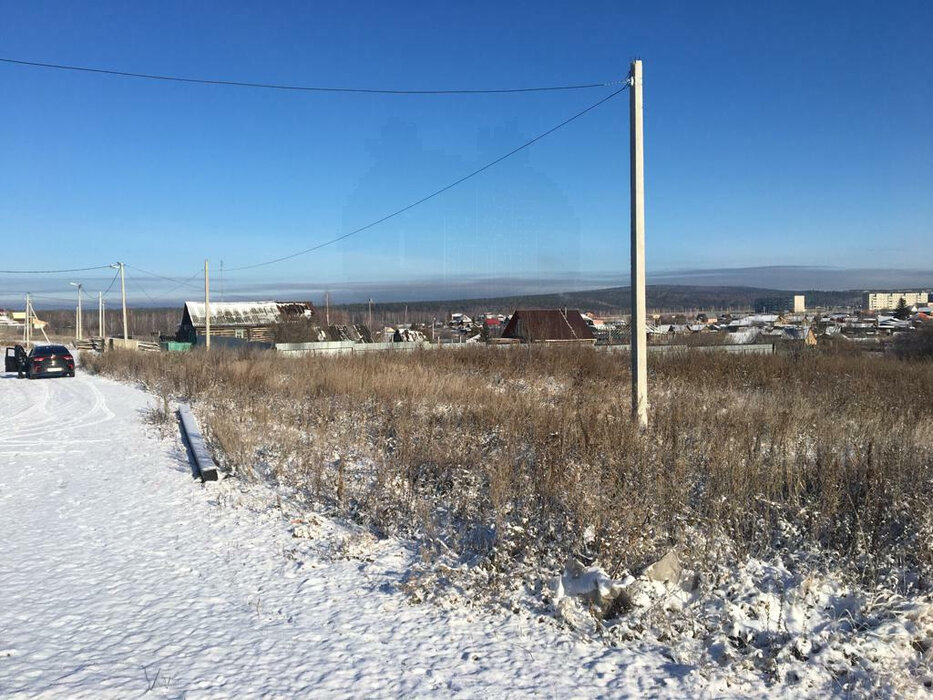 д. Крылосово, ул. Артельная, 20 (городской округ Первоуральск) - фото земельного участка (1)