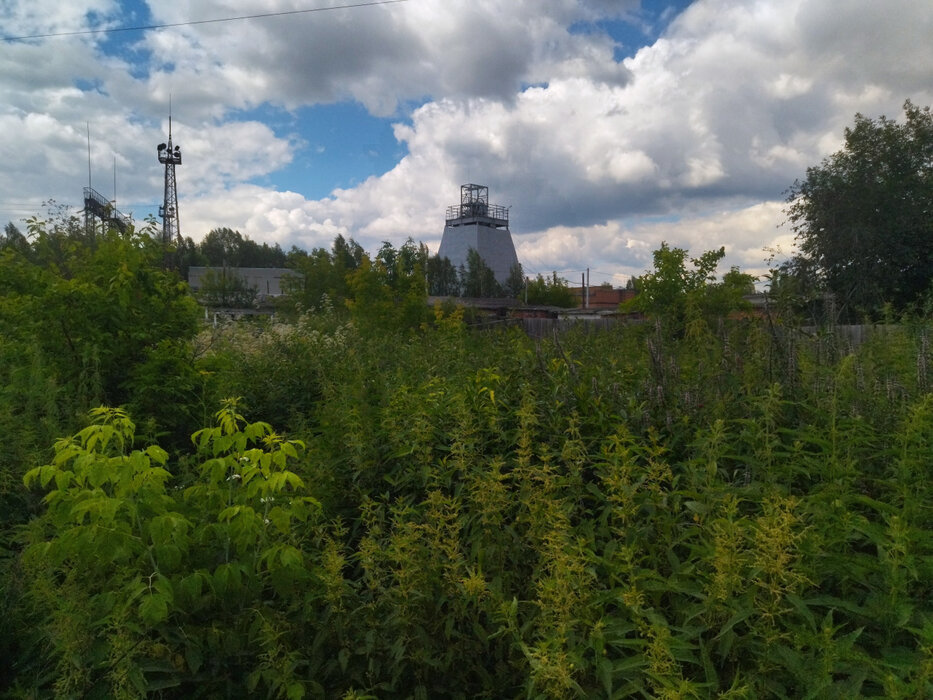 г. Асбест, ул. Коммуны, 35 (городской округ Асбестовский) - фото дома (6)