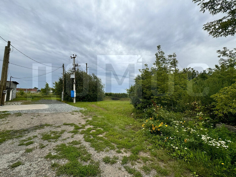 г. Арамиль, ул. Космонавтов, 9 (городской округ Арамильский) - фото земельного участка (3)