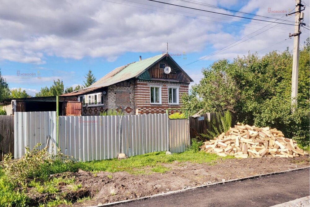 г. Артемовский, ул. Фрунзе, 31 (городской округ Артемовский) - фото дома (2)