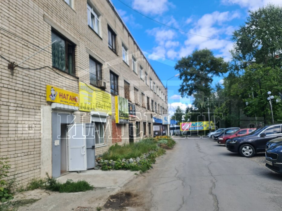 г. Ревда, ул. Энгельса, 57 (городской округ Ревда) - фото торговой площади (2)