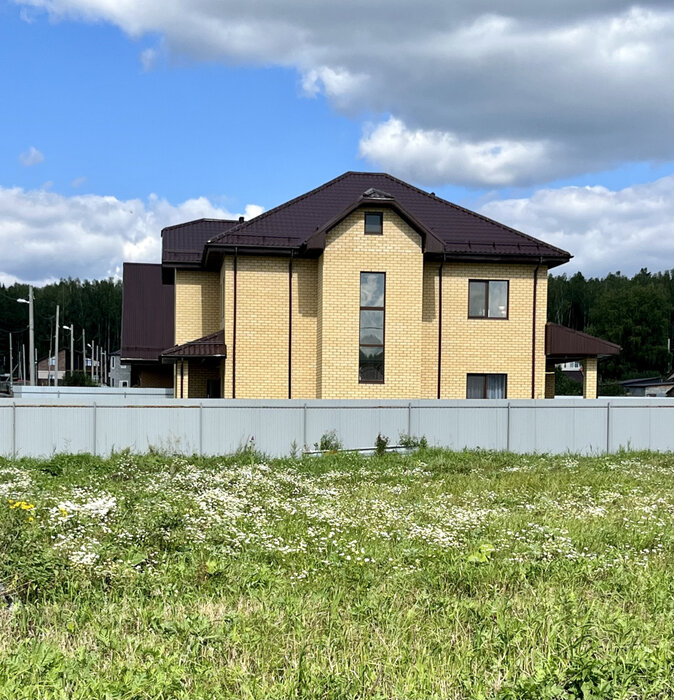 г. Березовский, ул. Лучистая, 18 (городской округ Березовский) - фото коттеджа (2)