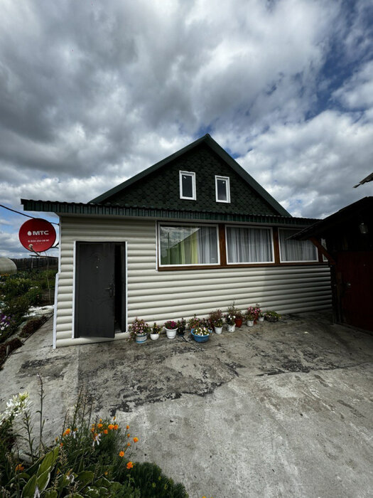 п. Останино, ул. Мира, 172 (городской округ Режевской) - фото дома (1)