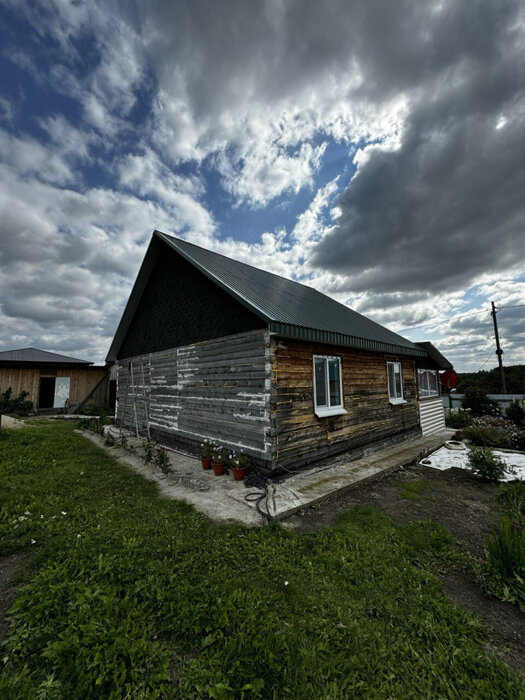 п. Останино, ул. Мира, 172 (городской округ Режевской) - фото дома (2)