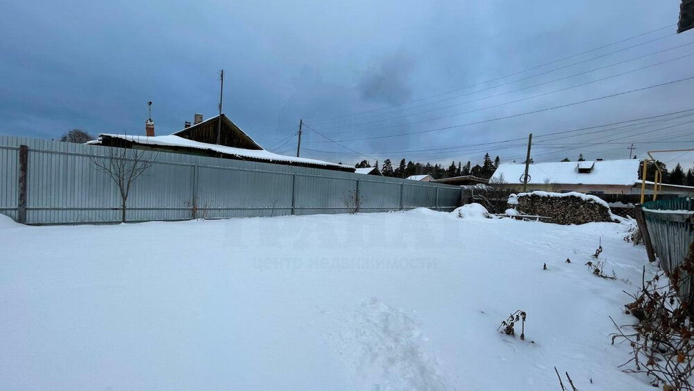 поселок городского типа Малышева, ул. Строителей, 33/1 (городской округ Малышевский) - фото дома (4)