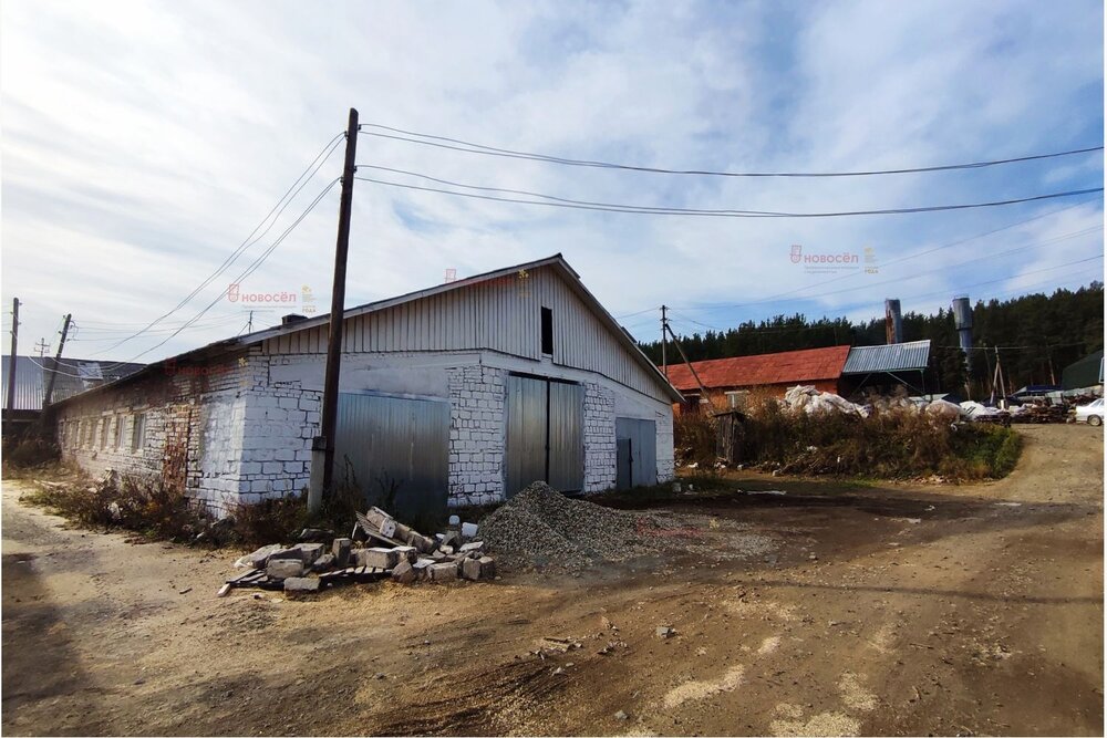 п. Бобровский, ул. Чернавских, 19 (городской округ Сысертский) - фото склада (4)