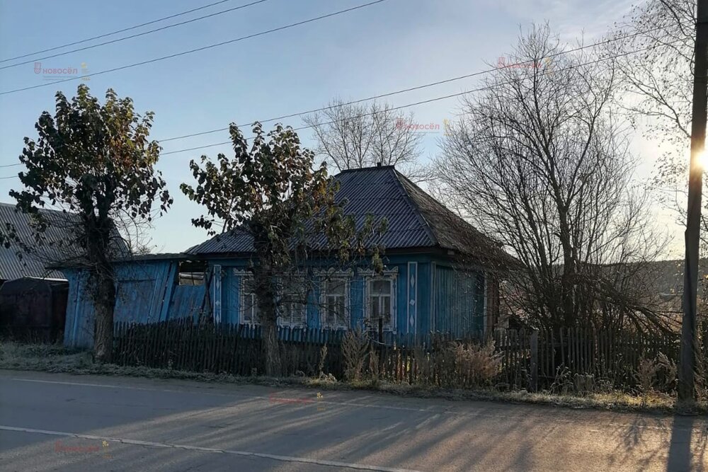 поселок городского типа Верхние Серги, ул. Ленина, 100 (городское поселение Верхнесергинское) - фото дома (2)