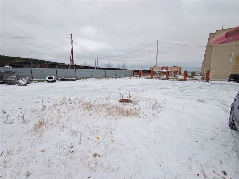 г. Ревда, ул. Кирзавод, 27 (городской округ Ревда) - фото торговой площади (2)