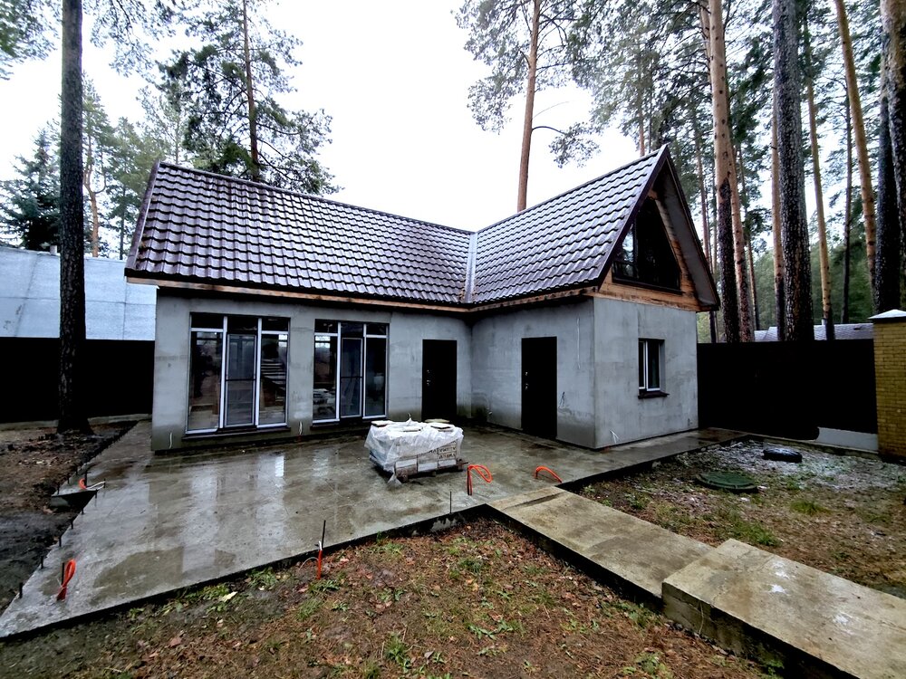 п. Верхняя Сысерть, ул. Малахитовая, 12 (городской округ Сысертский) - фото дома (1)