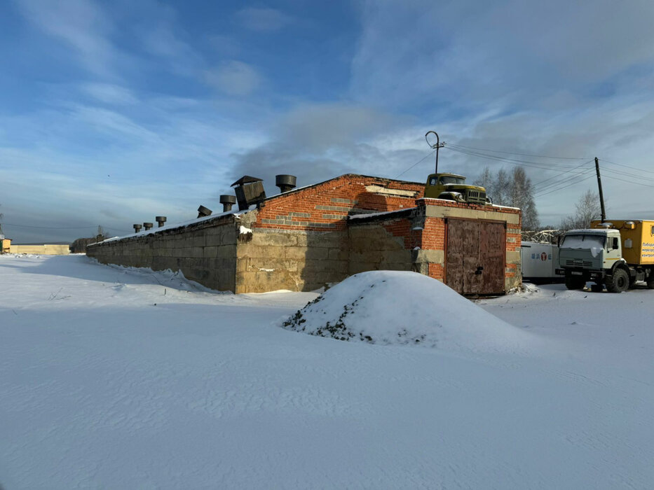 с. Новоалексеевское, ул. 8 Марта, 52/3 (городской округ Первоуральск) - фото склада (1)