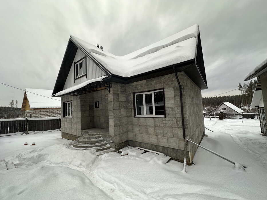 г. Сысерть, ул. Самоцветный, 12 (городской округ Сысертский) - фото коттеджа (2)