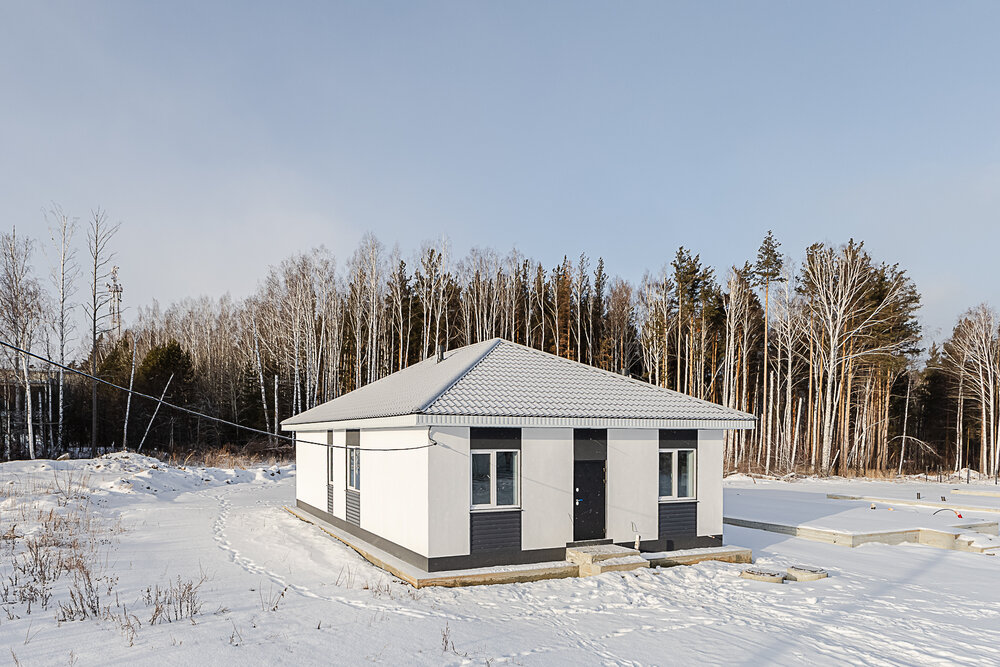 к.п. Белые Росы, ул. Еловая, 200 (городской округ Полевской, с. Курганово) - фото коттеджа (3)