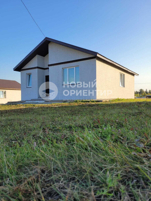 п. Бобровский, ул. Бажова, 32 (городской округ Сысертский) - фото дома (4)