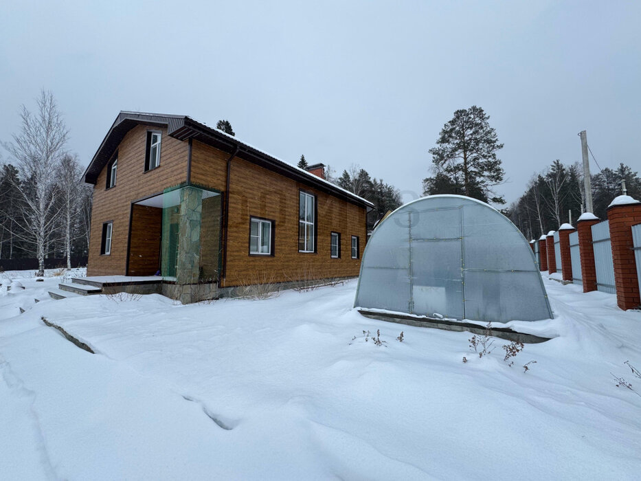 п. Красный Адуй, ул. на берегу озера Шитовское,   (городской округ Верхняя Пышма) - фото коттеджа (5)