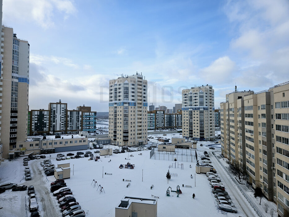 Екатеринбург, ул. Кольцевая, 37 (УНЦ) - фото квартиры (6)