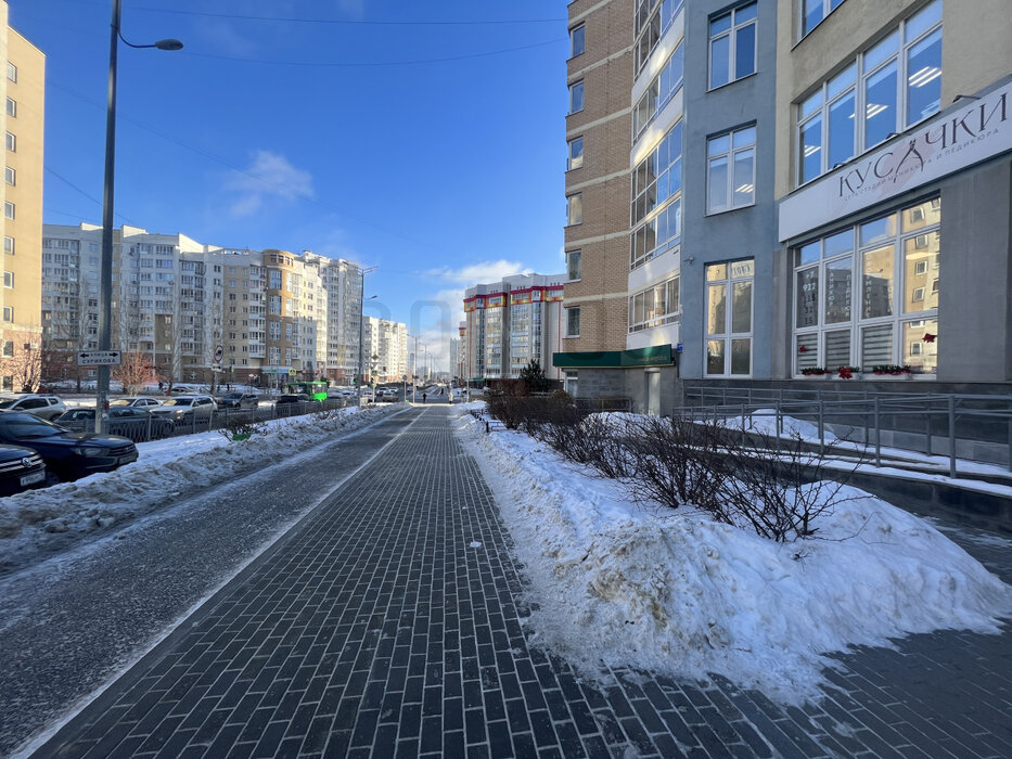 Екатеринбург, ул. Циолковского, 27 (Автовокзал) - фото торговой площади (1)