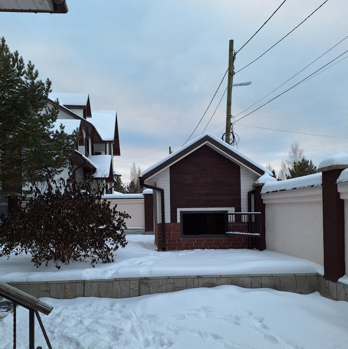 д. Коптяки, ул. Центральная, 16Б (городской округ Среднеуральск) - фото коттеджа (4)