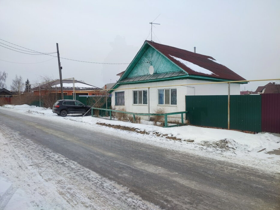 п. Большой Исток, ул. Максима Горького, 13 (городской округ Сысертский) - фото дома (1)