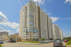 Екатеринбург, ул. Краснолесья, 26 (УНЦ) - фото квартиры