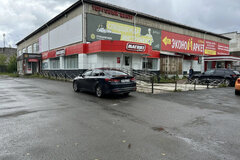 г. Алапаевск, ул. Мира, 2б (городской округ Город Алапаевск) - фото торгового помещения